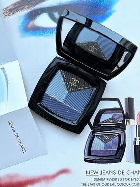 Chanel Jeans de Chanel eye palette from a limited 2003 fall/winter collection